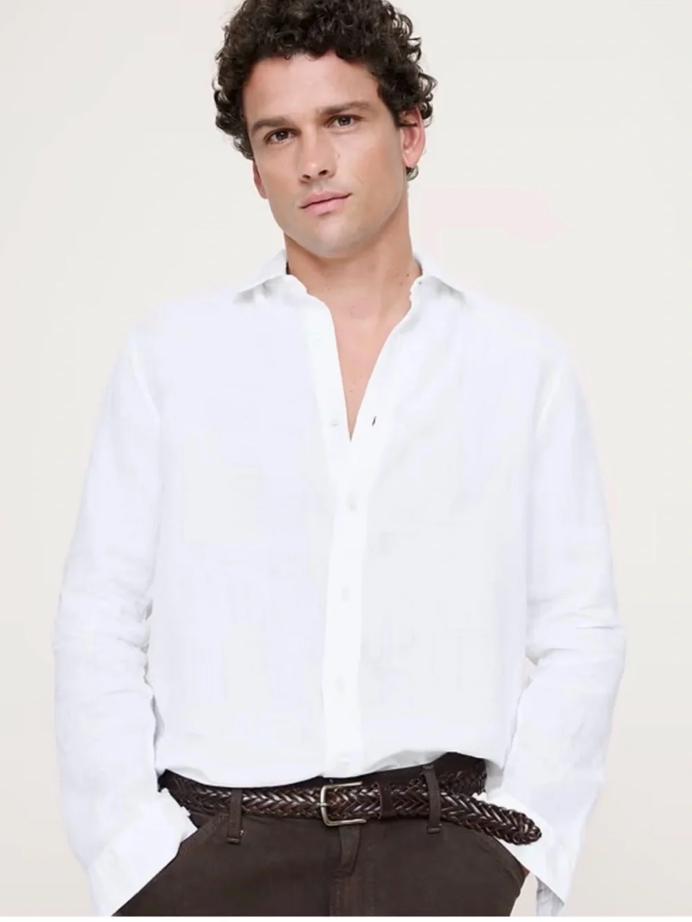Banana Republic Men’s Linen Standard Fit Shirt. White